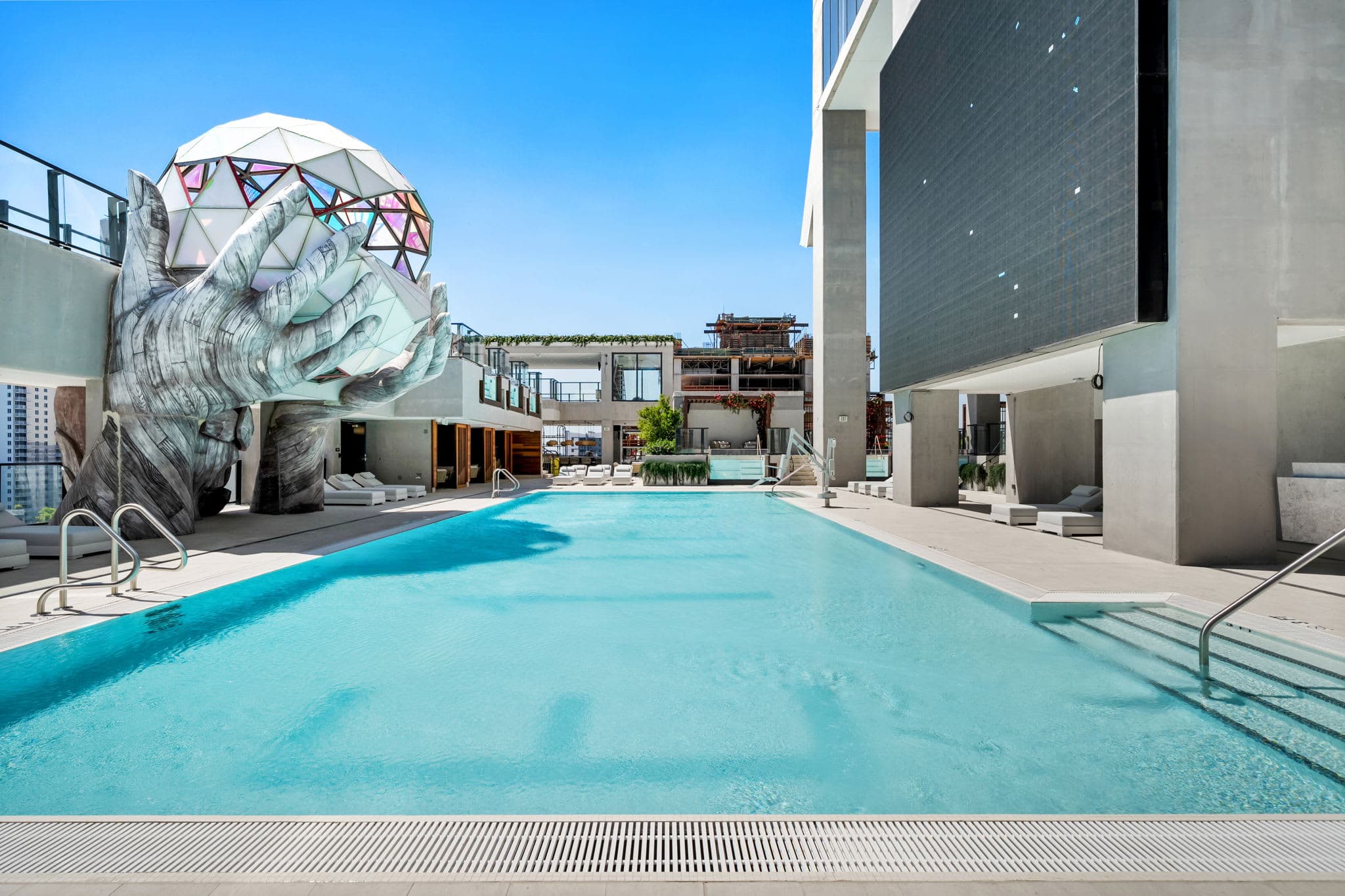 E11EVEN Executive Penthouse Suite with Elite Amenities