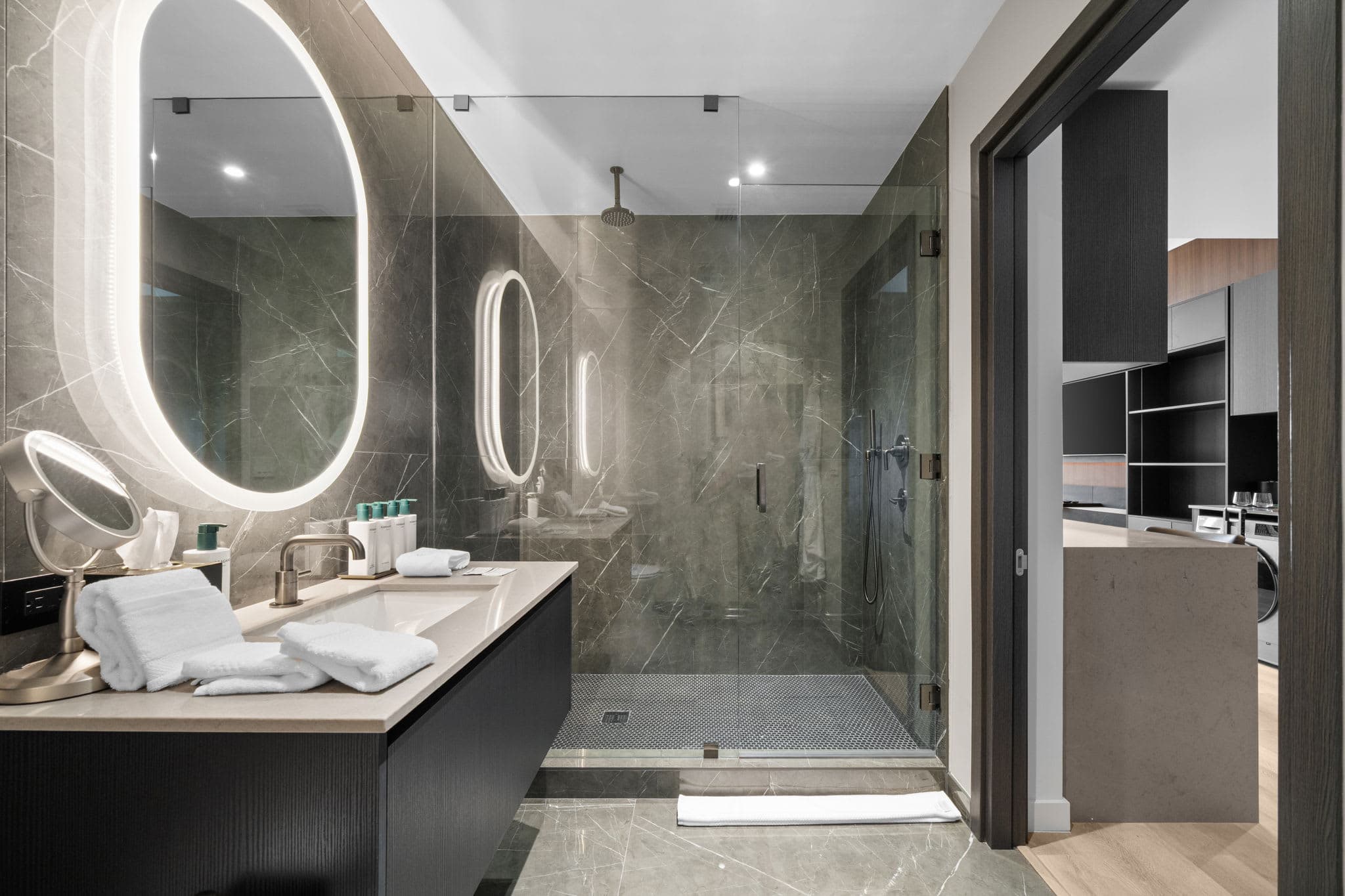 Full bathroom