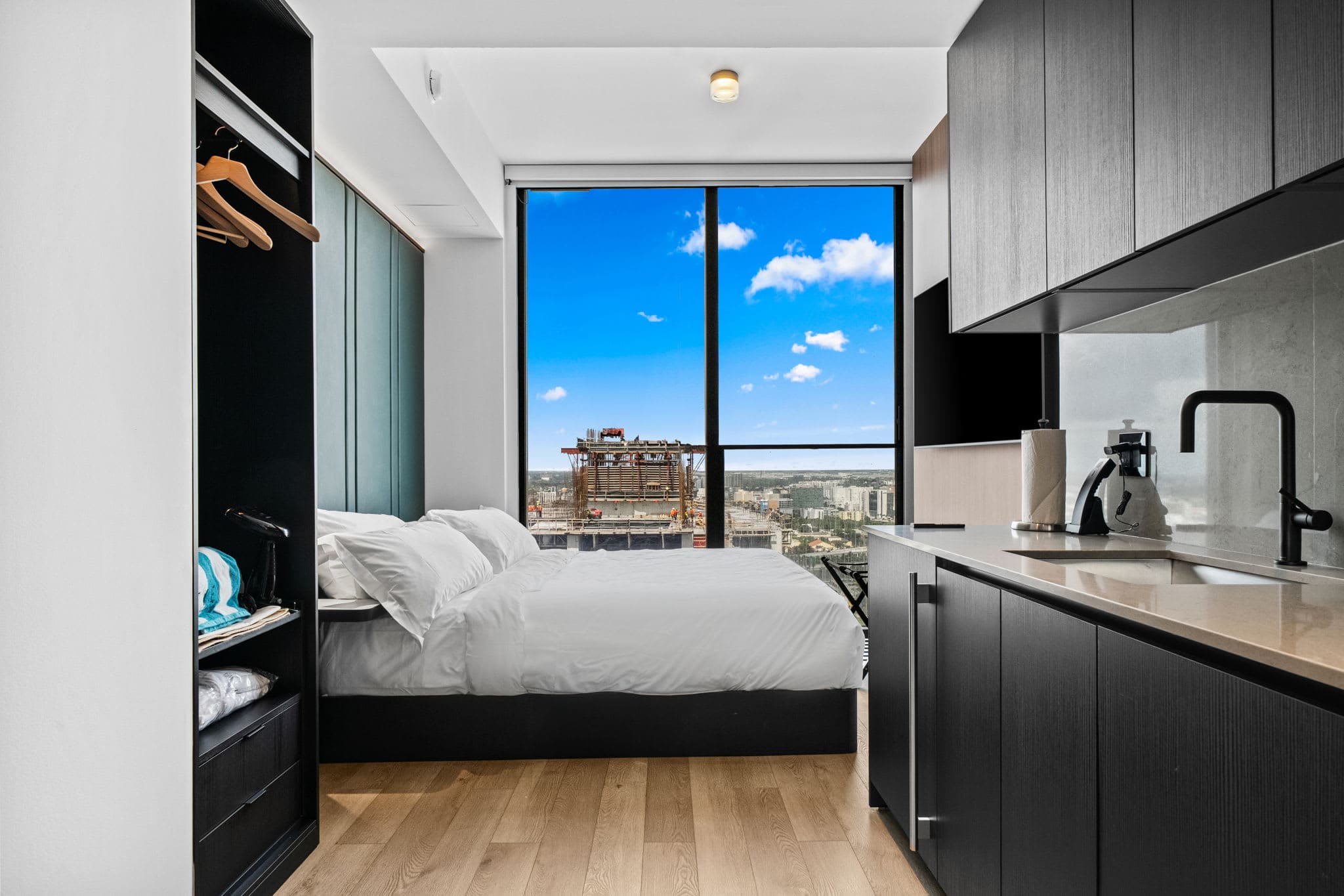 Stunning Studio Suite At The E11EVEN Residences