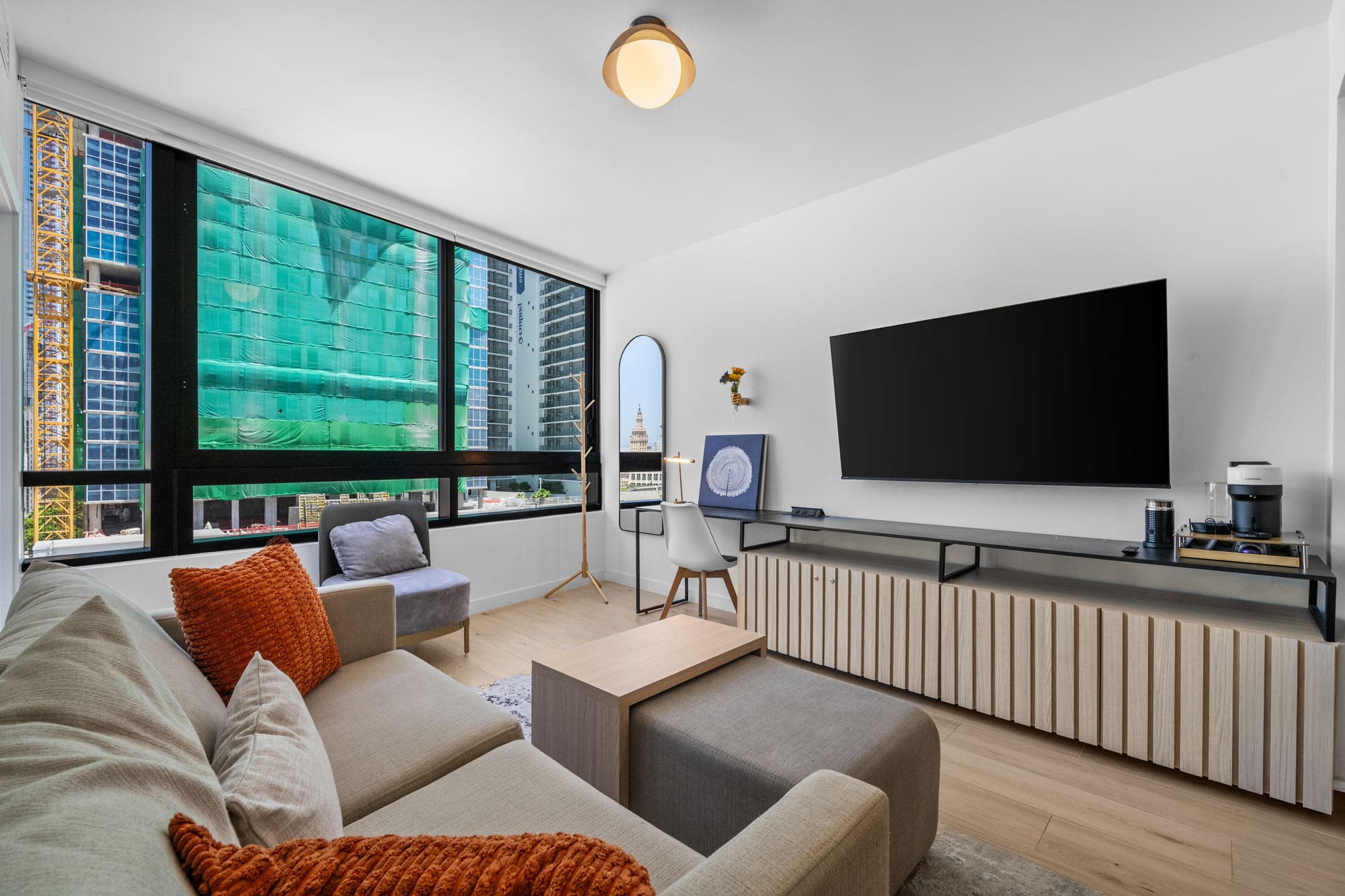 Luxury Downtown Miami Stay with Free Parking